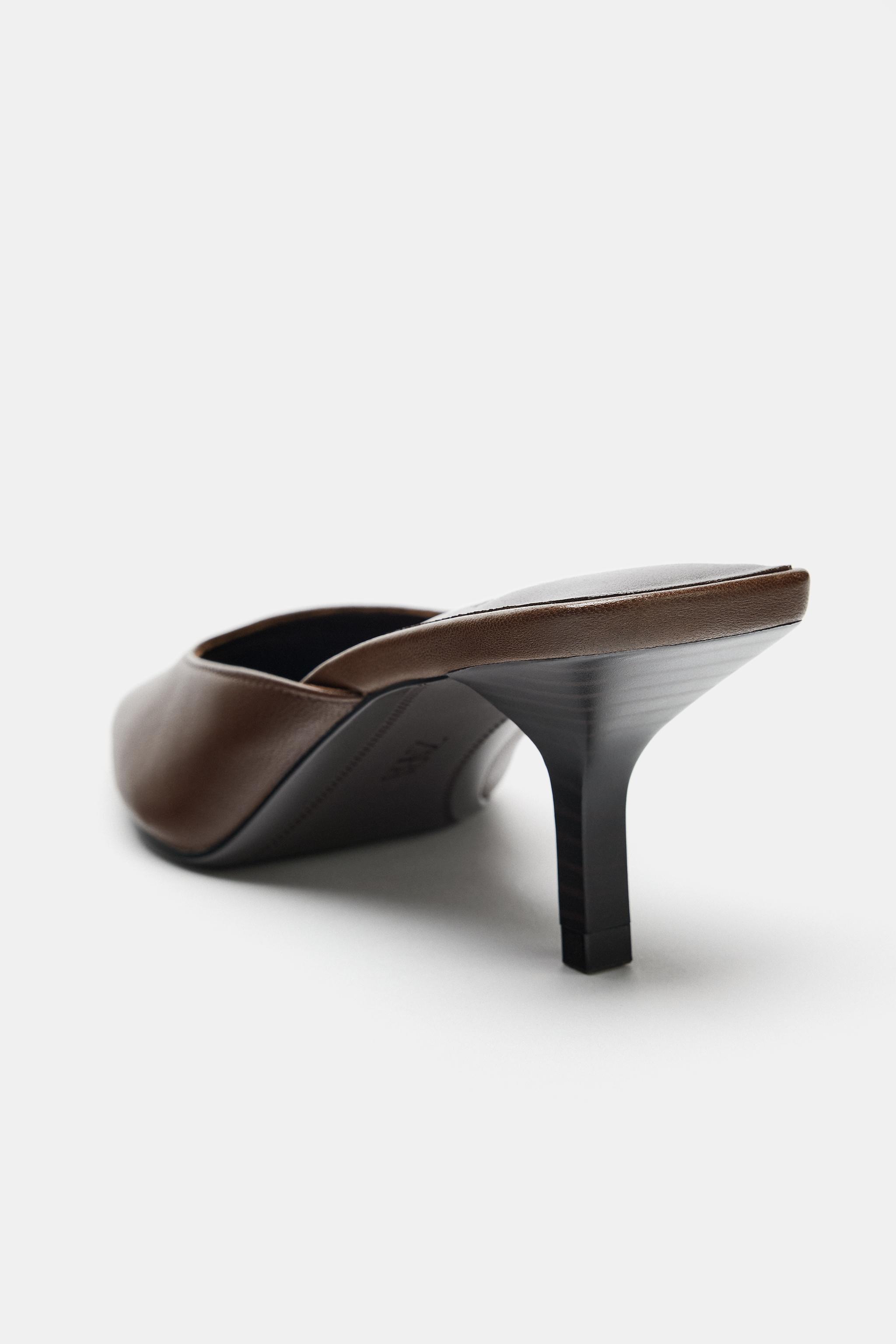 FRUIT OF THE LOOM™ LEATHER MULE HEELS